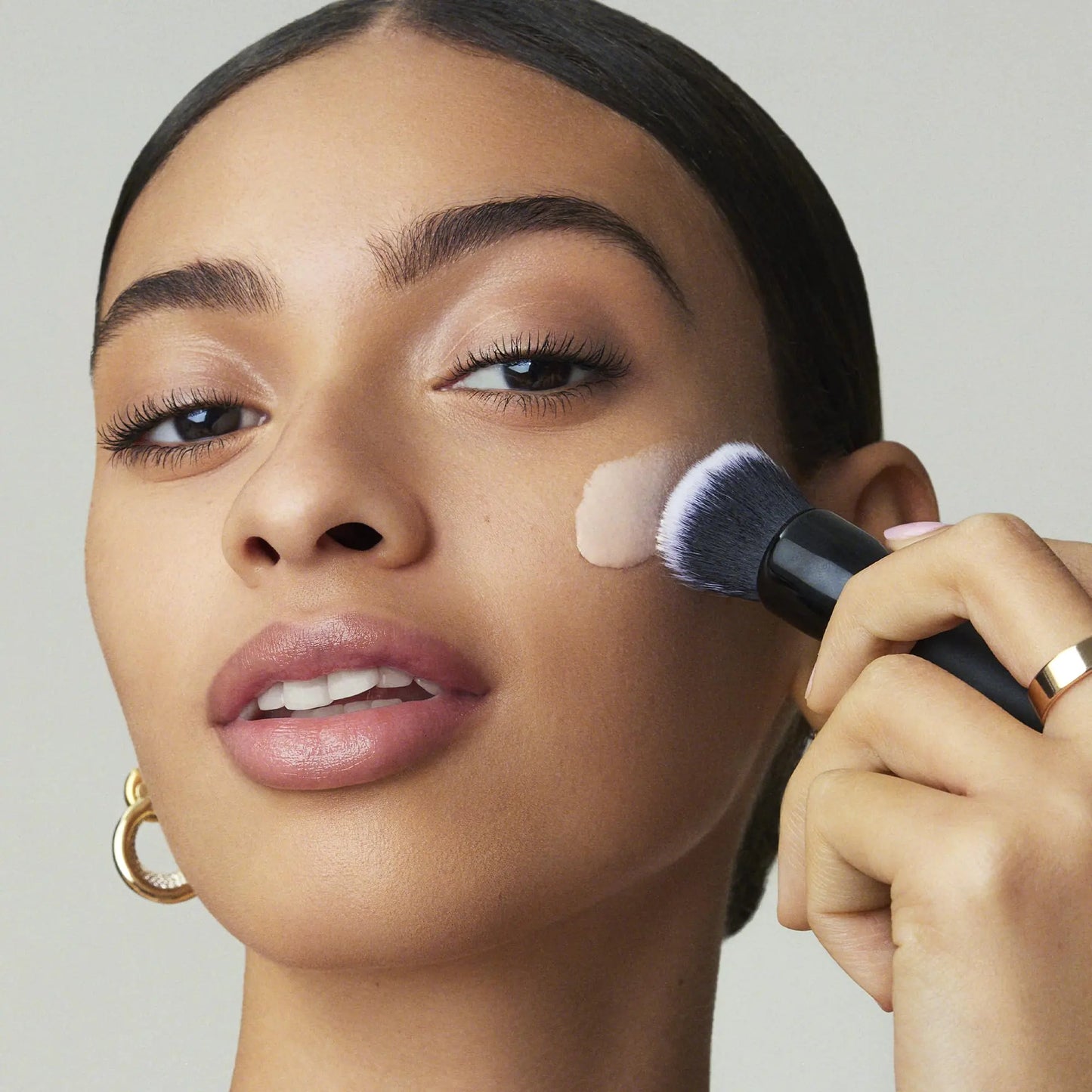 e.l.f. Liquid Poreless Putty Primer, Lightweight Face Primer For Long-lasting Makeup Wear, Creates A Smooth Complexion, Vegan & Cruelty-free