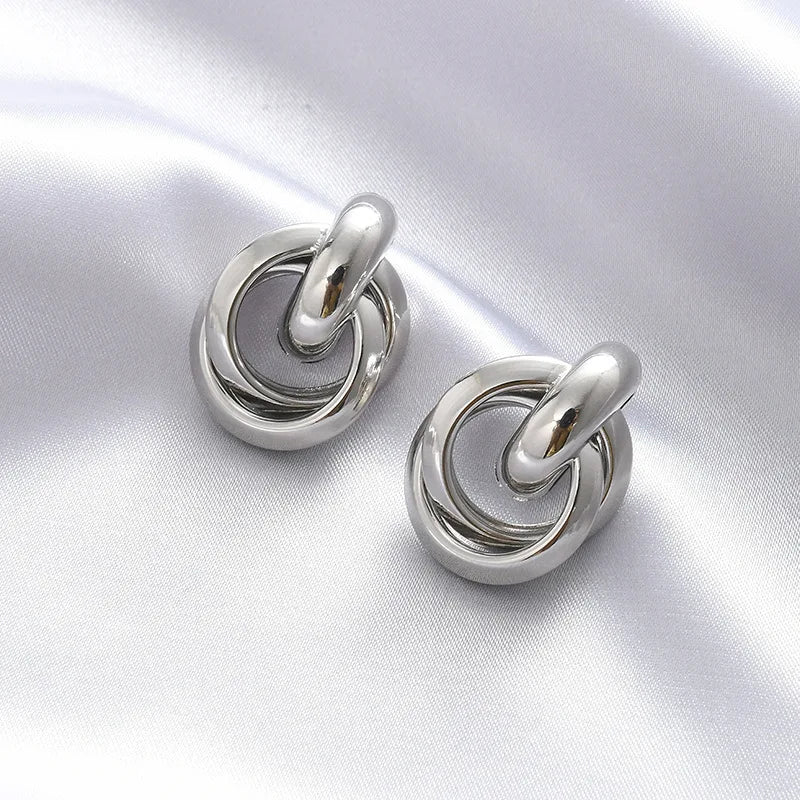 New Fashion Small Stud Earrings for Women Gold Color Metal Twisted Statement Earring Classic Simple Beautiful Jewelry Wholesale