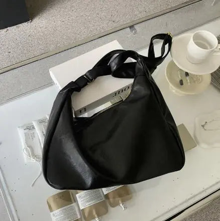 New Versatile Large Capacity Shoulder Bag