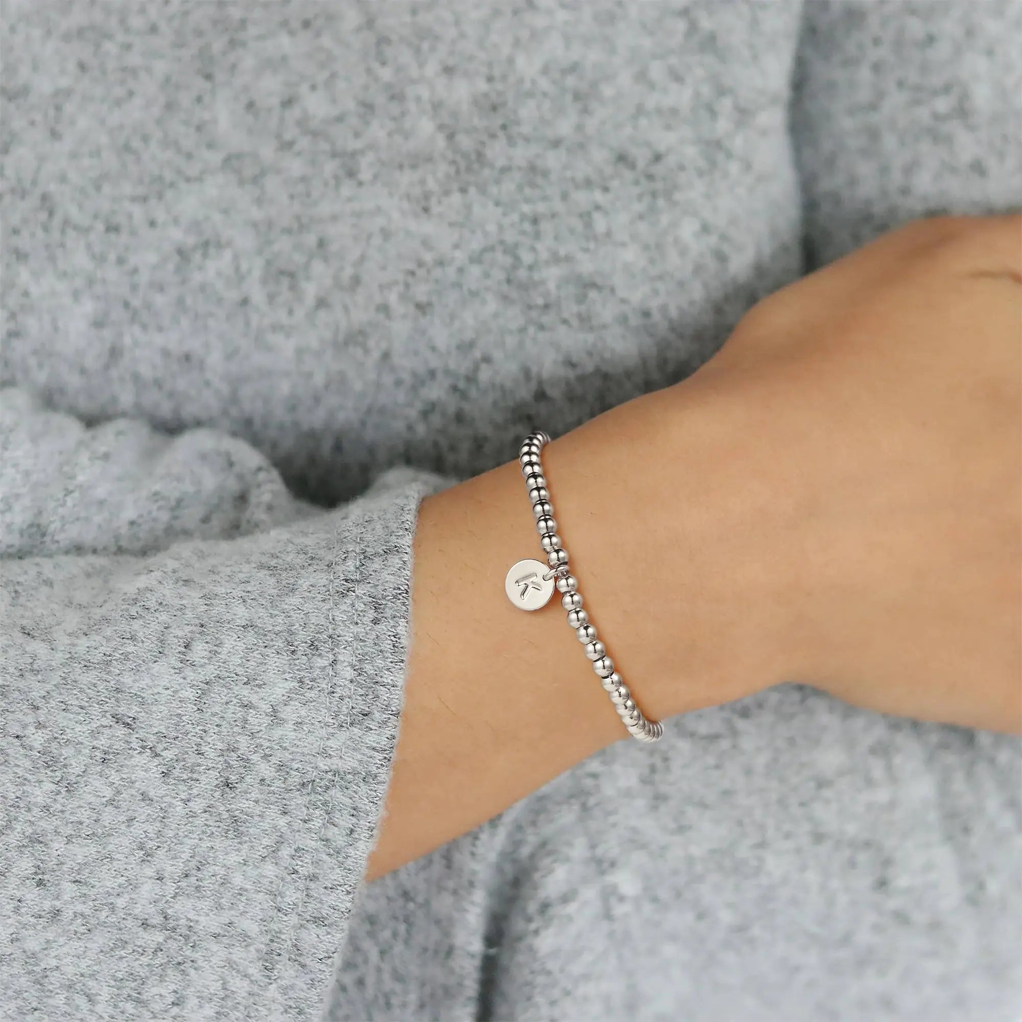 Turandoss Gold Initial Bracelet for Women - Dainty 14K Gold Plated Letter A-Z Charm Disc Bracelet for Women Trendy, Womens Gold Jewelry Beaded Bracelet Gifts K Silver