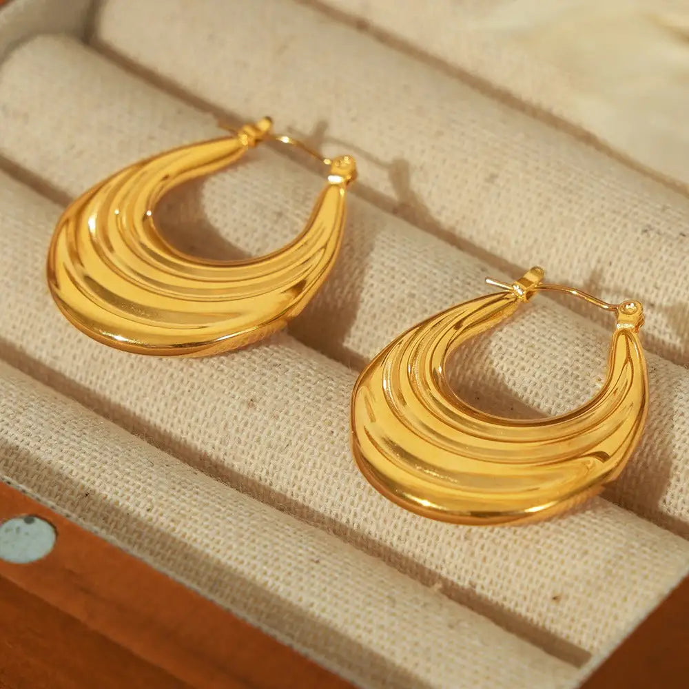 18K Gold Crescent Design Earrings