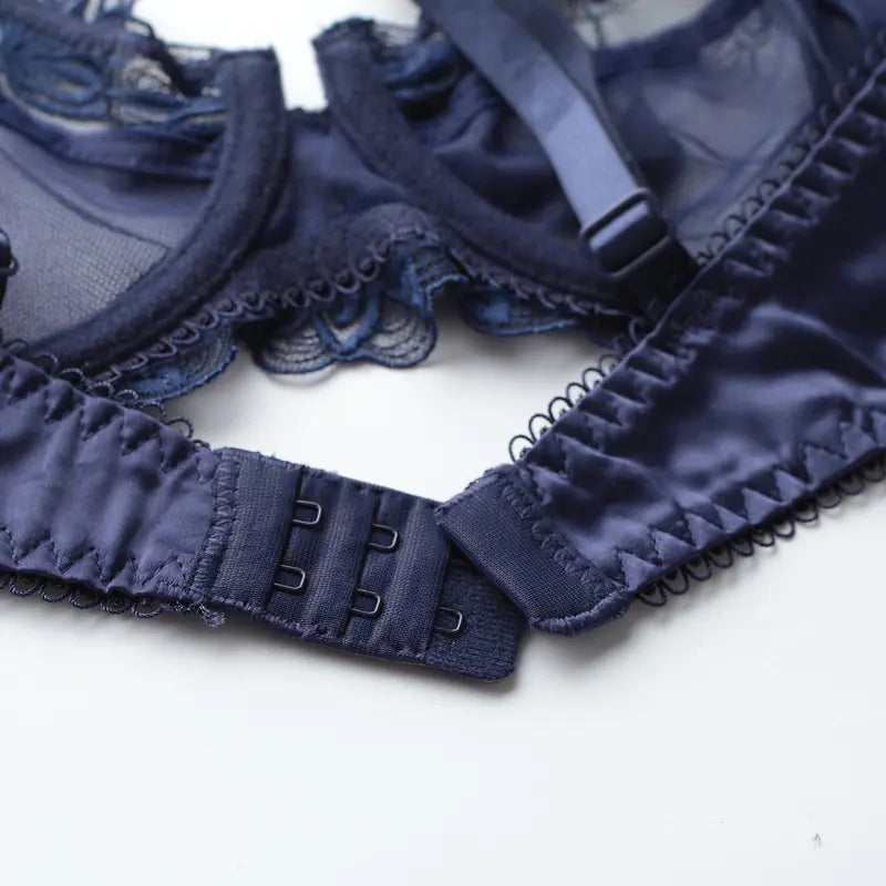 Ultra-Thin Plus Size Lace Bra and Underwear Set