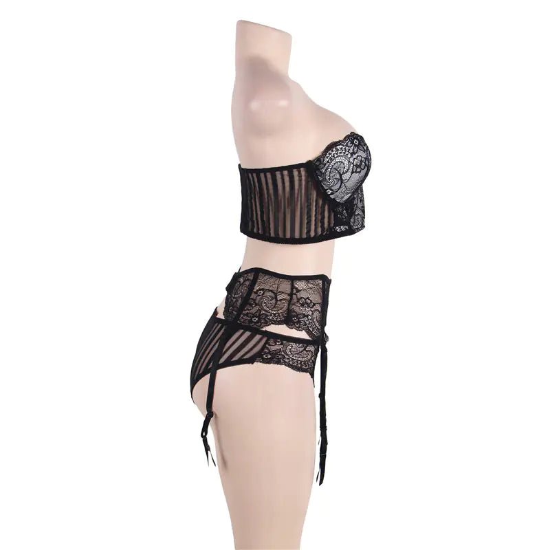 Lingerie Set with Bra, Garter, and Panties (Style 80457)