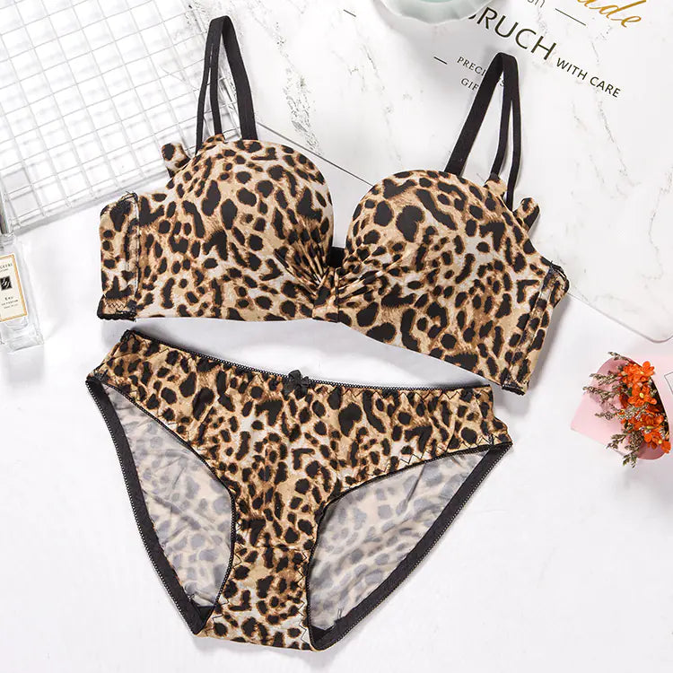 Wireless Push-Up Leopard Print Bra Set for Women