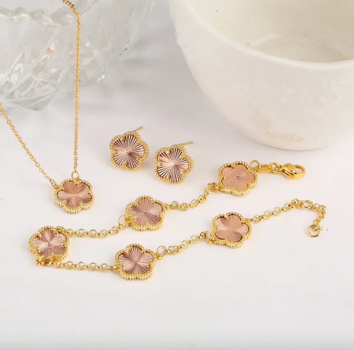Copper-Plated Real Gold 3-Piece Jewelry Set – Lucky Pork Belly Petals Necklace, Ear Studs &amp; Bracelet