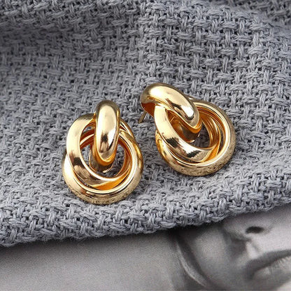 New Fashion Small Stud Earrings for Women Gold Color Metal Twisted Statement Earring Classic Simple Beautiful Jewelry Wholesale