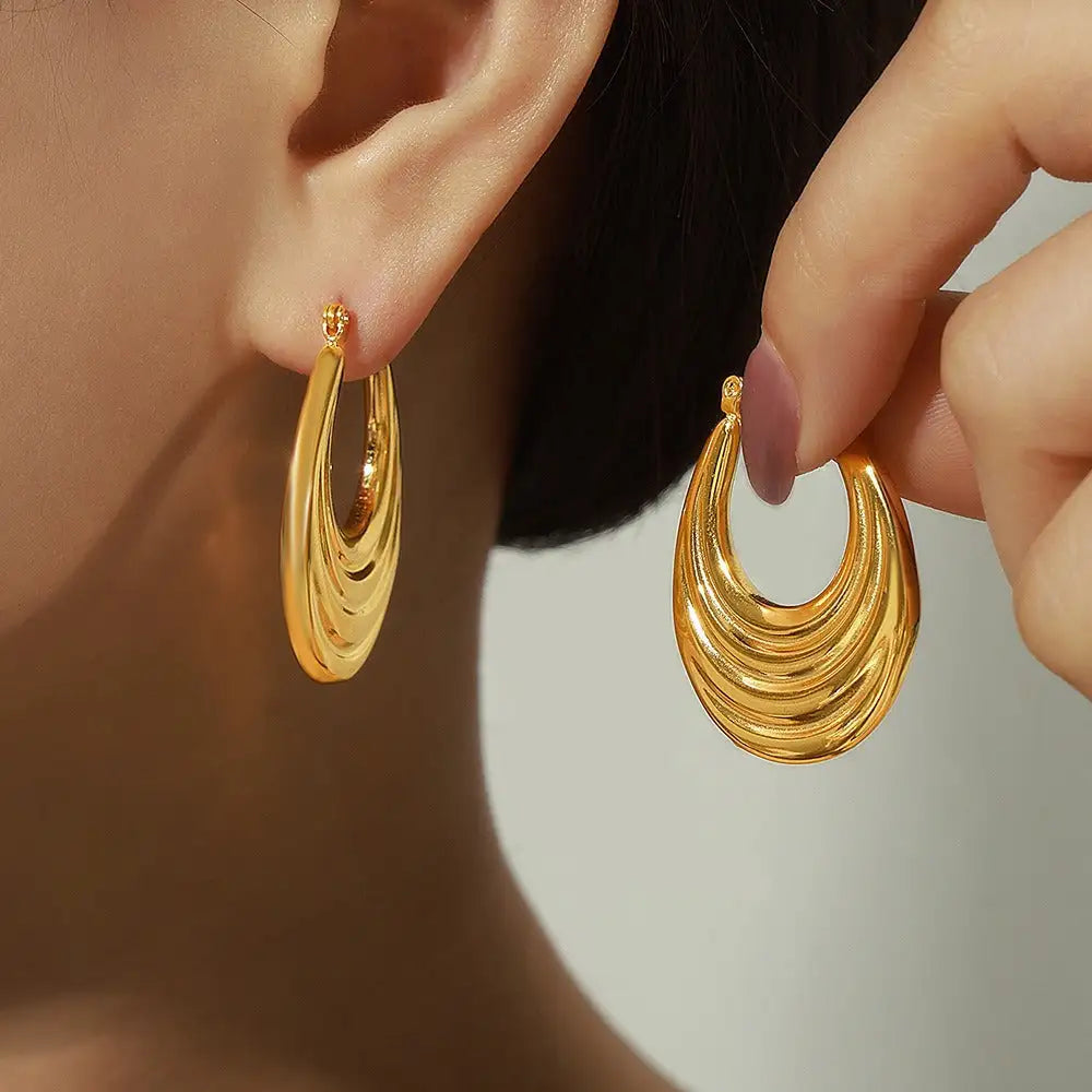 18K Gold Crescent Design Earrings