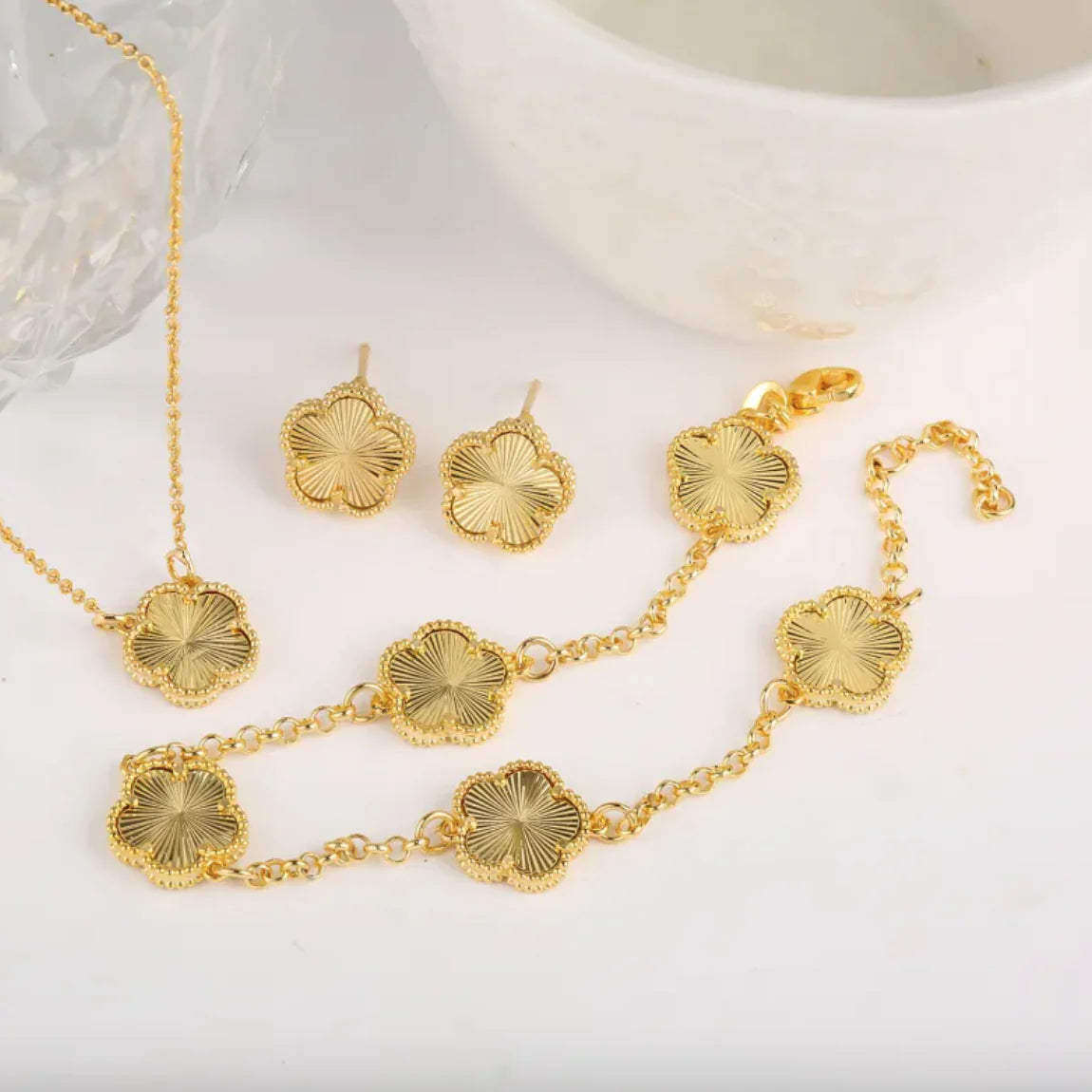 Copper-Plated Real Gold 3-Piece Jewelry Set – Lucky Pork Belly Petals Necklace, Ear Studs &amp; Bracelet