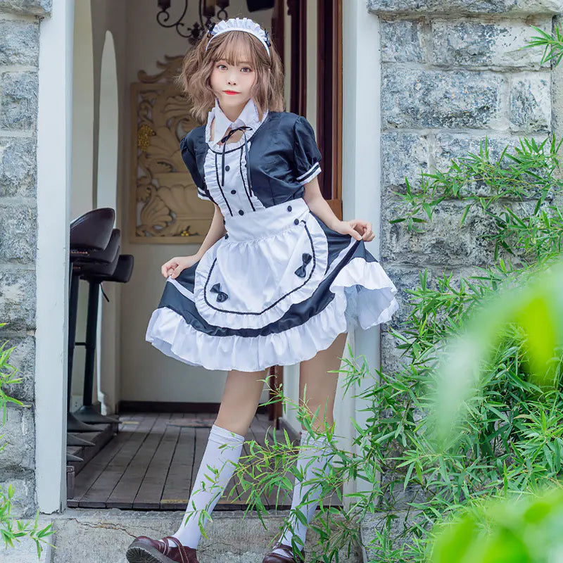 Cosplay Maid Costume for Anime Performances (Black/White)