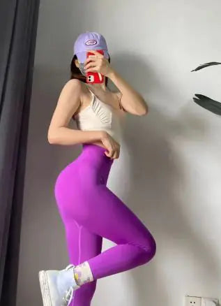 High Waisted And Hip Lifting Fitness Leggings