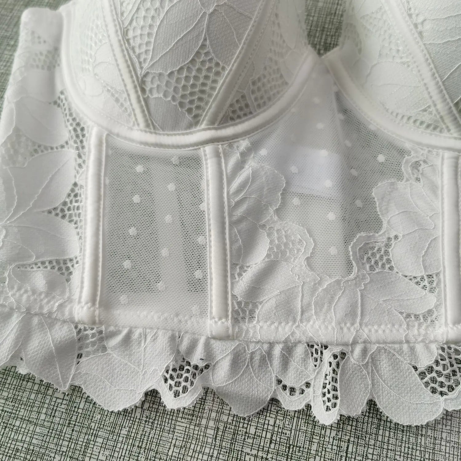 French Lace Fishbone Summer Lingerie Set with Bra