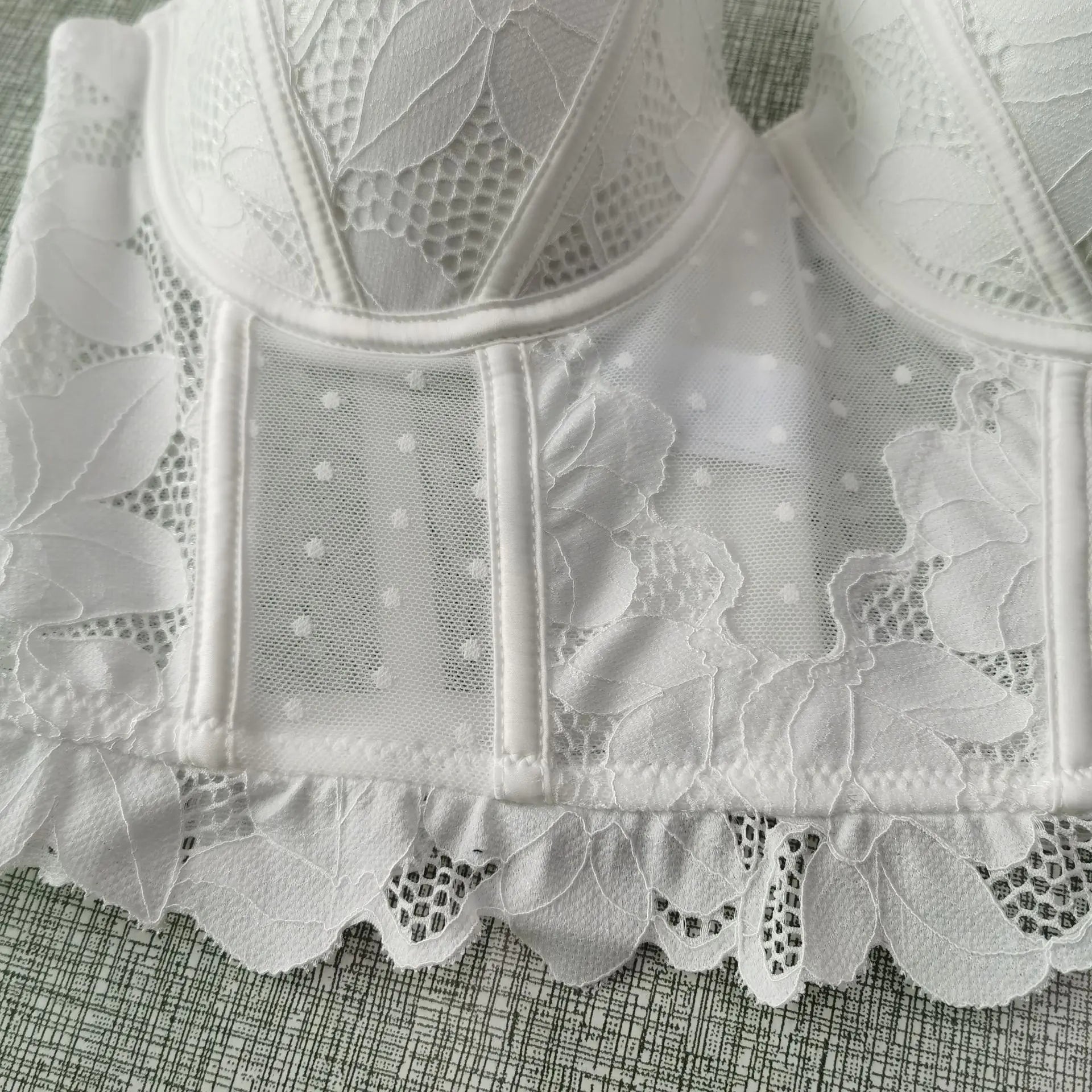 French Lace Fishbone Summer Lingerie Set with Bra