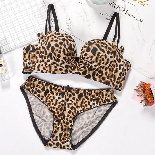 Wireless Push-Up Leopard Print Bra Set for Women