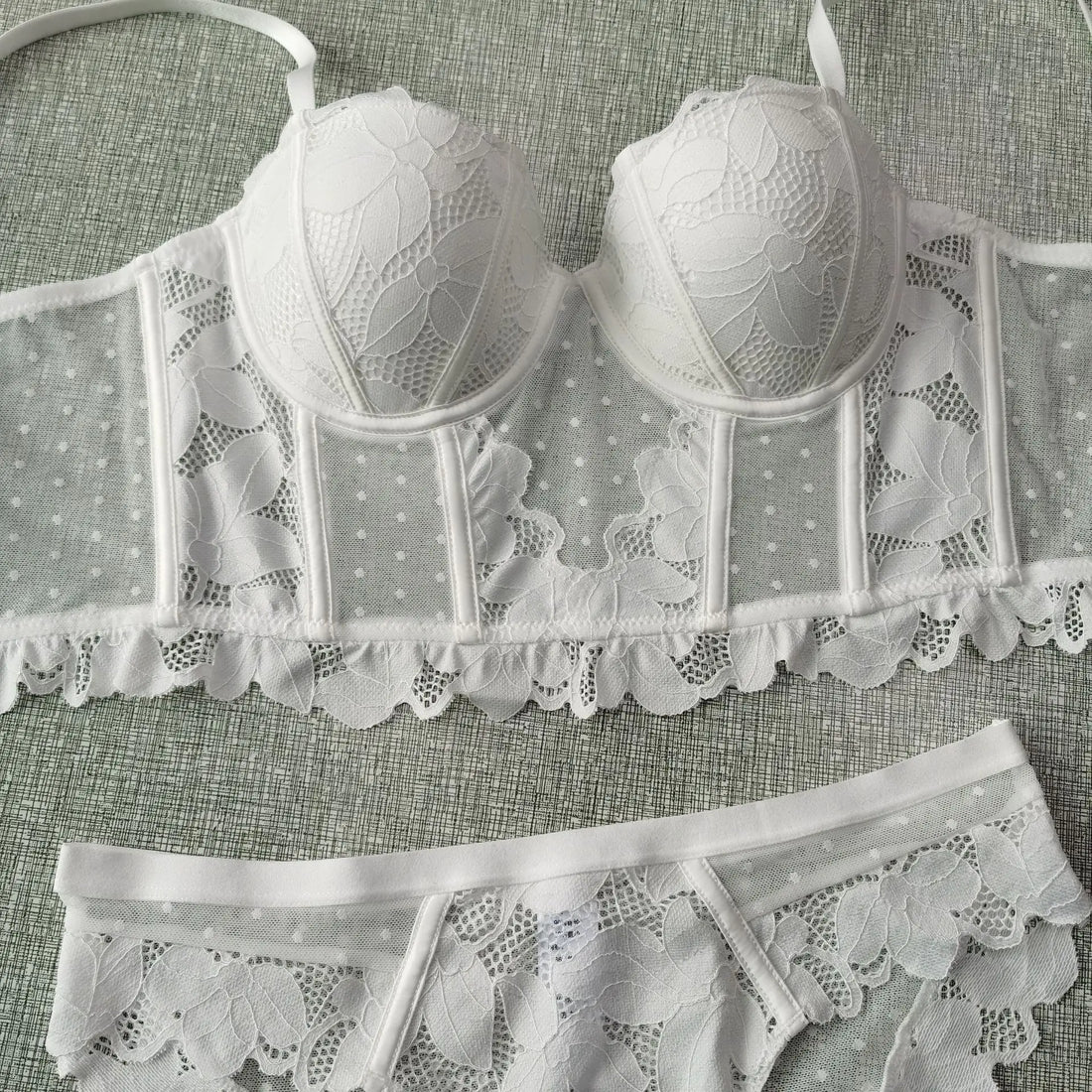 French Lace Fishbone Summer Lingerie Set with Bra