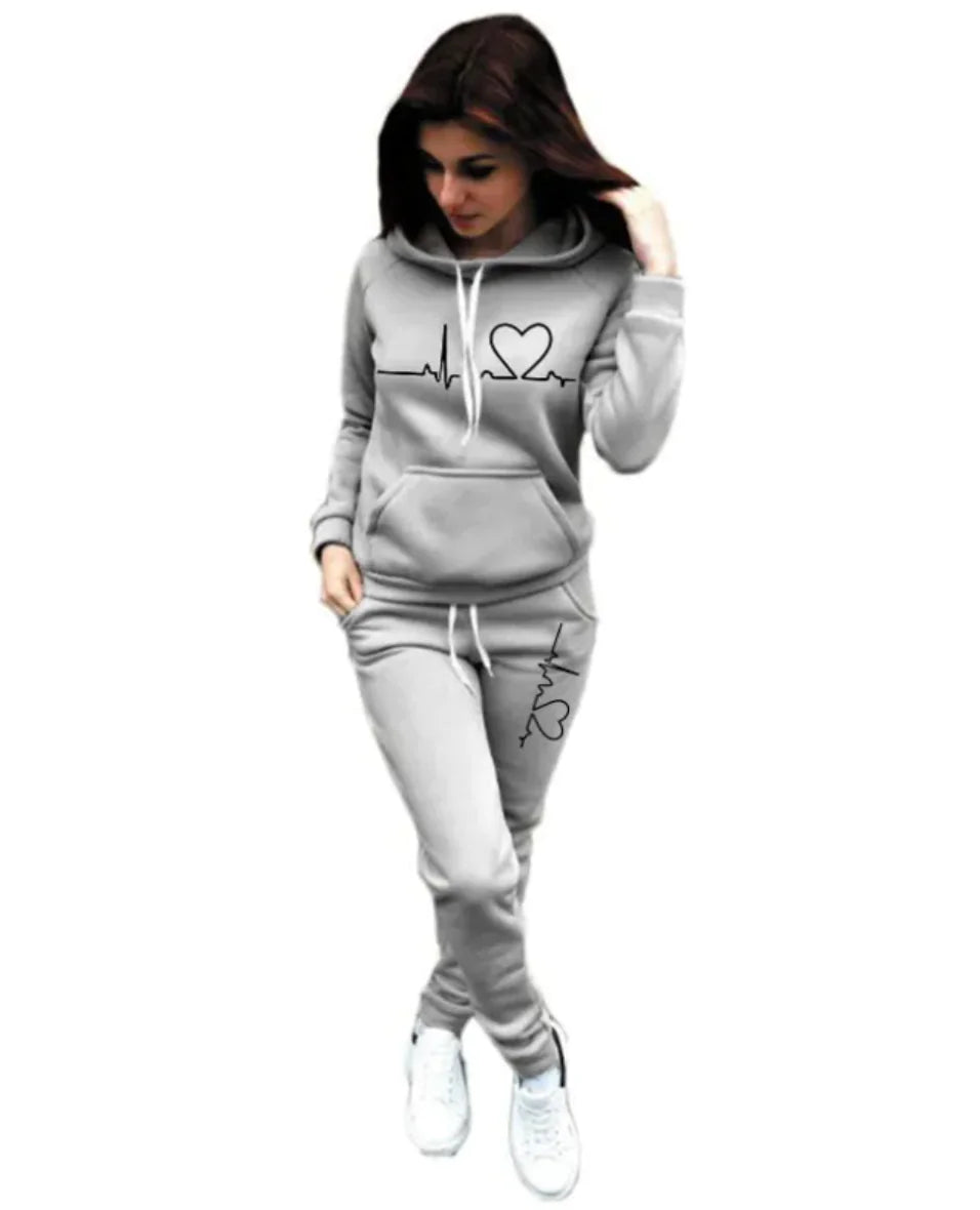 Love Print Fleece Sports Suit – Warm &amp; Casual
