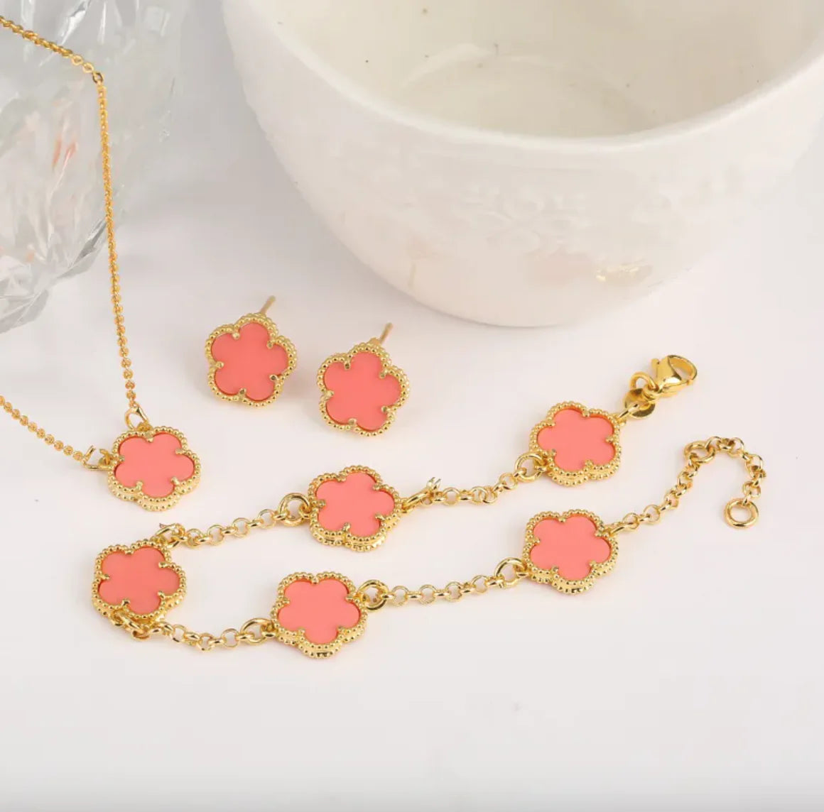 Copper-Plated Real Gold 3-Piece Jewelry Set – Lucky Pork Belly Petals Necklace, Ear Studs &amp; Bracelet