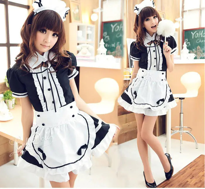 Cosplay Maid Costume for Anime Performances (Black/White)